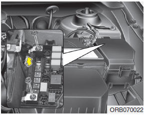 Hyundai Accent: Engine compartment fuse replacement. Multi fuse