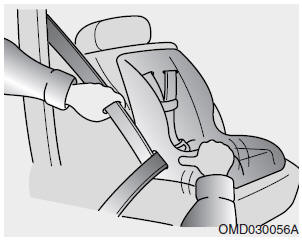 Hyundai Accent: Using a child restraint system. 5. Remove as much slack from the belt as possible by pushing down on the child