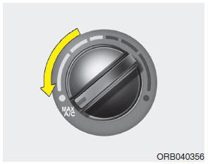 Hyundai Accent: Heating and air conditioning. MAX A/C-Level (B, D, E)